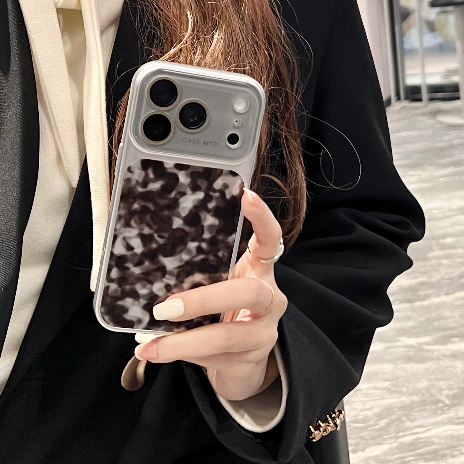 

Personalized Leopard Print Case for Apple iPhone 17 Pro Max and 16: Trendy, Big Window Design, Protective Cover. iPhone 15 Pro
