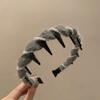 Women French Sparkling Pearl Wavy Headband, High Skull Top Toothed Hair Band, Non-slip External Wear Pressure-Reducing Hair Accessory