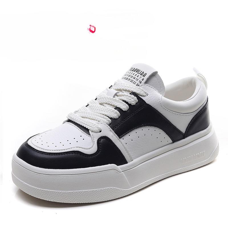 

Легкие мягкие кожаные белые туфли на каждый день на плоской подошве 40 чёрный