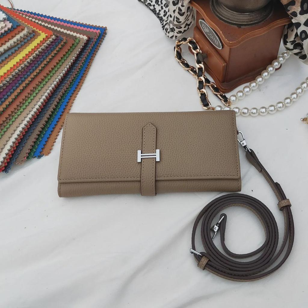 Litchi Grain Cowhide Women's Long Wallet: Large Capacity, Fashionable, Versatile Two-Fold Handbag