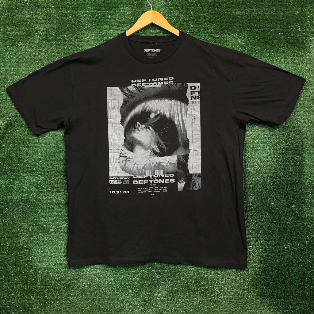 Deftones Saturday Night Wrist T-Shirt Size 2X Unisex T-Shirt