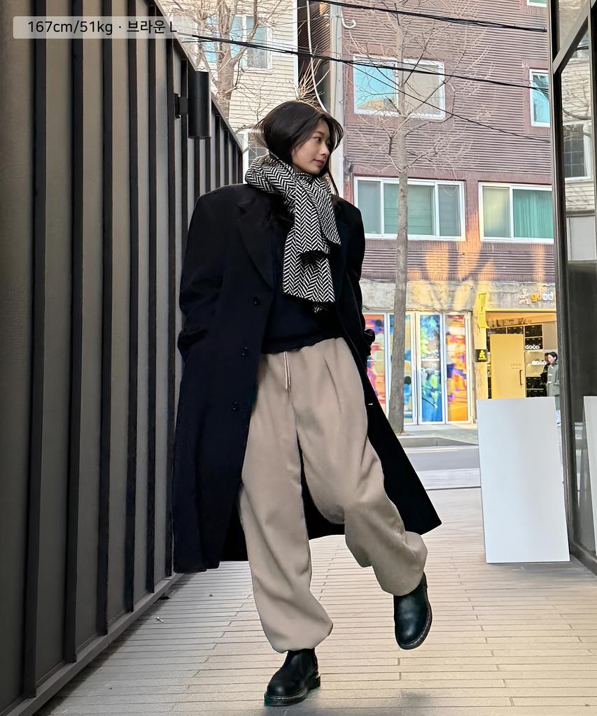 Baldebeullangko Wide One-Pleat Corduroy Brushed String Pants [Brown]