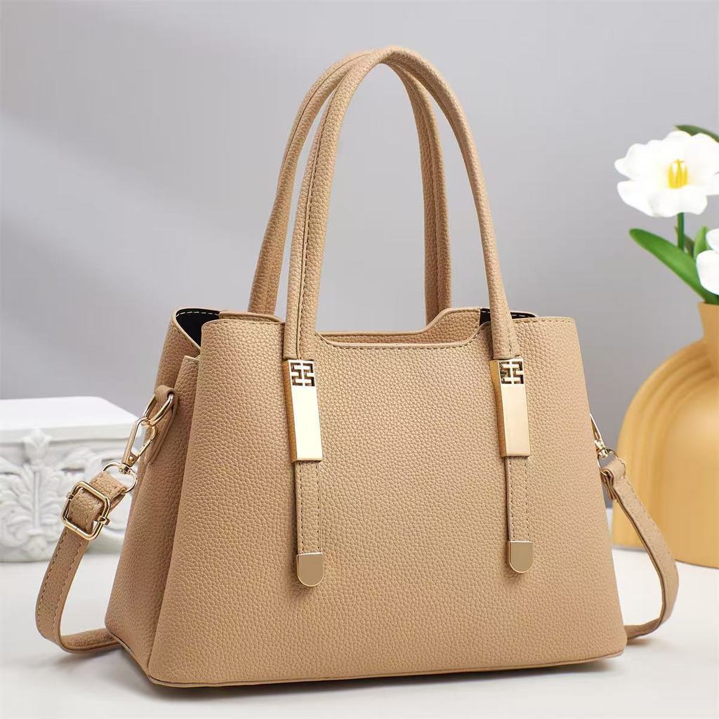 Womens Vintage Style Pu Motorcycle Bag With Zipper Closure For Day Use