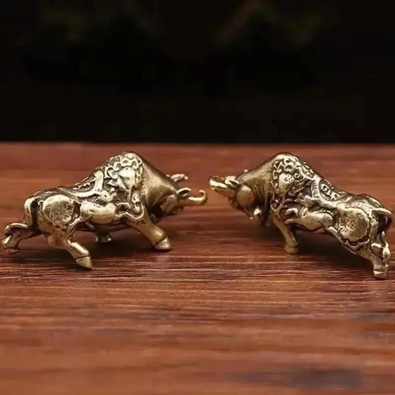 Vintage Brass Ox Decorations Creative Zodiac Ox Keychain Pendants Home Decor Metal Ox Statues Bronze Ox Ornaments Gifts