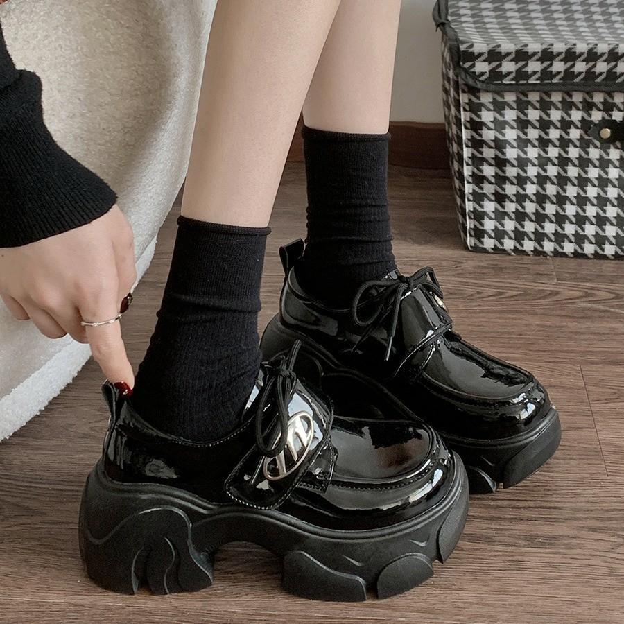 Retro Dicksohlige Britischer Stil Kleine Lederschuhe für Damen Herbst Neu Leder Muffins Erhöhen die Höhe