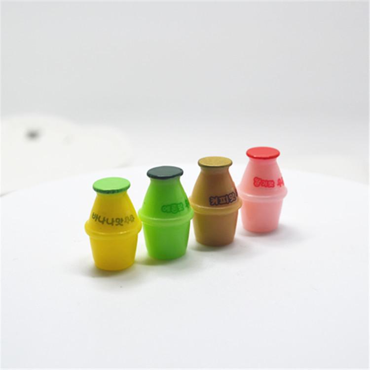 

Миниатюрные бутылки для напитков из смолы: Игровые украшения «Банан и кофе с молоком»