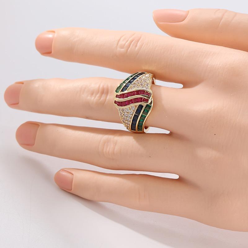 Dazzling Inlaid Multicolored White CZ Women's Ring Trendy Gold Color Geometry Daily Wear Party Jewelry Anniversary Gift