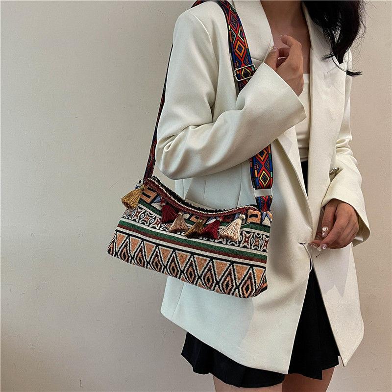 Female Ethnic Style Large Capacity Bag Tassel Bag Tote Bag Crossbody Bag Simple and Beautiful Shoulder