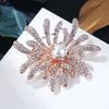 Kristall-Eingelegt Süße Korallenblüte Perlen Brosche Anstecker Kleidung Hundert mit Accessoires Damen Langlebige Farbe Exquisit Hypoallergen Brosche Geschenk