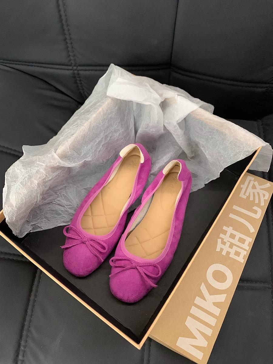 

Туфли-лодочки в стиле феи, нежные, на плоской подошве, женские туфли, весна 2025, новая популярная модель, из мягкой кожи, с мелким вырезом, универсальные, на мягкой подошве 40 фиолетовый