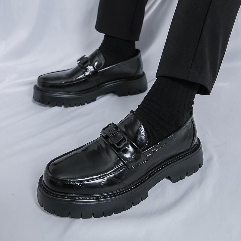 Leather Shoes For Man Loafers Tassel Casual Sneakers Business Wedding Big Size Luxury Design Shoes High Quality