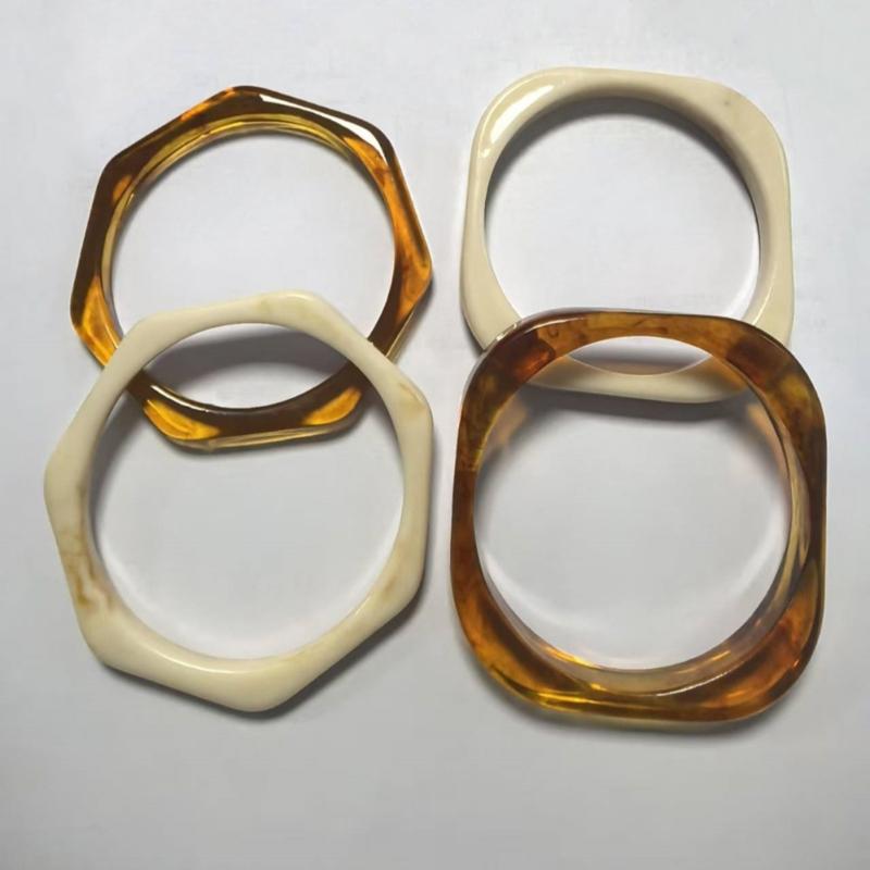 Trendy Adjustable Resin Bangle In Multiple Color Portable And Sturdy For Daily Wear