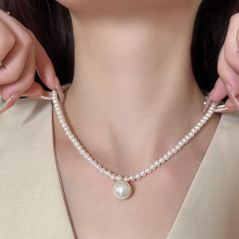NK-237 Pearl Pendant Round Pearl Necklace, Internet Celebrity Style, High-End Light Luxury, Women's Fashion.