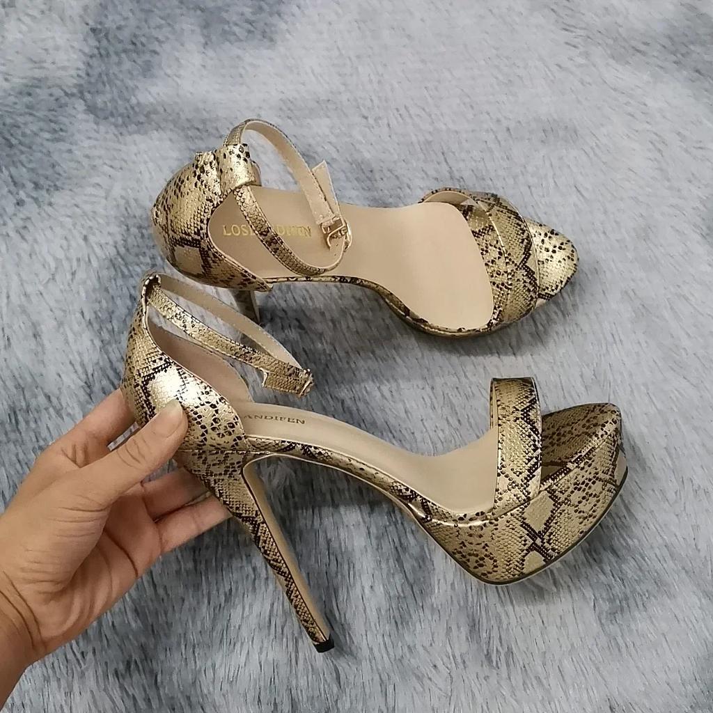 Women Sandals Summer Sexy Crystal Flash Open Toes 14cm Supper High Heels Patent Leather Nighclub Platform Party Wedding Shoes