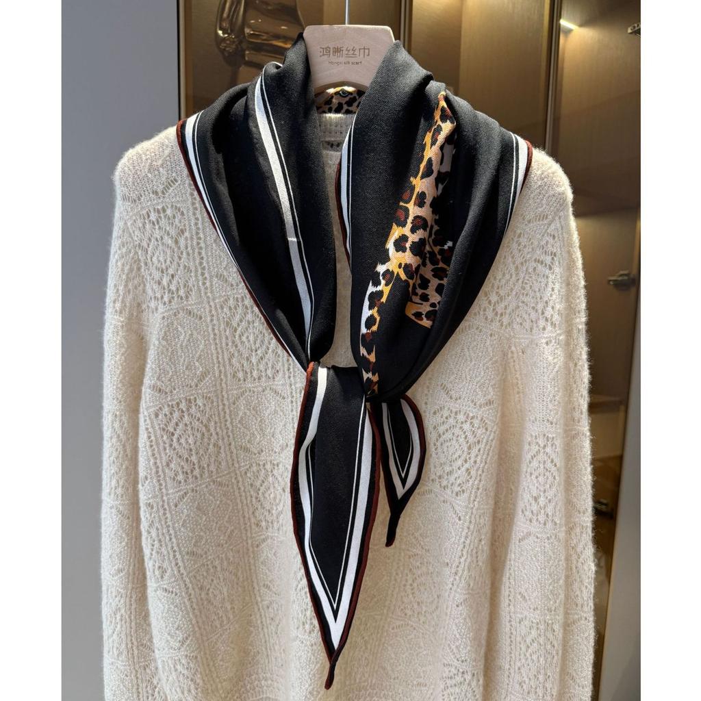 Retro leopard print silk scarf shawl women's old money style temperament advanced sense matching shirt scarf autumn and winter new models