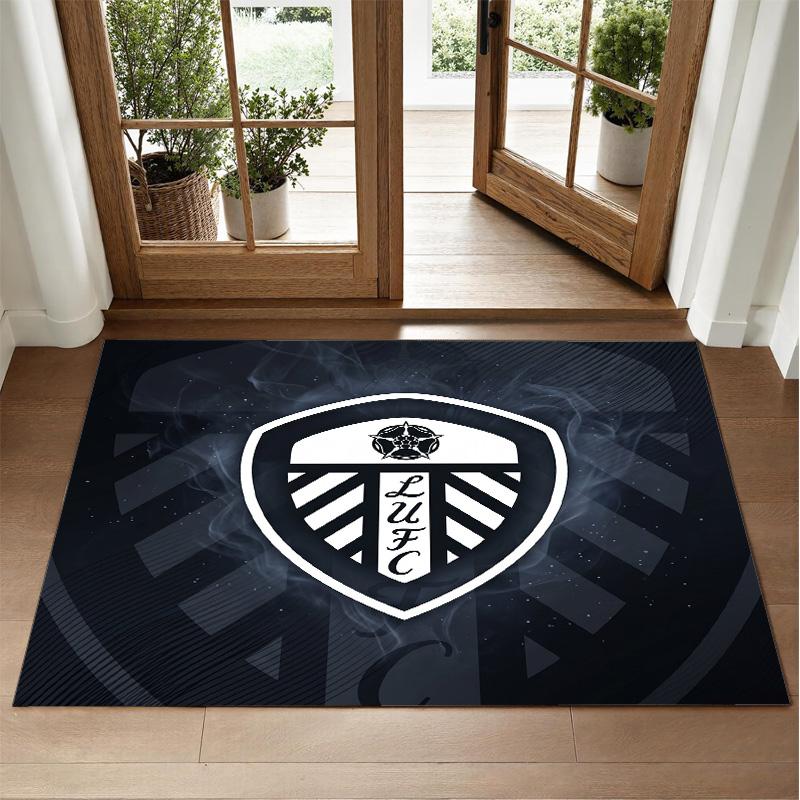 Leeds United Design Crystal Velvet Rug Soft Decorative Mat for Bedroom Entrance