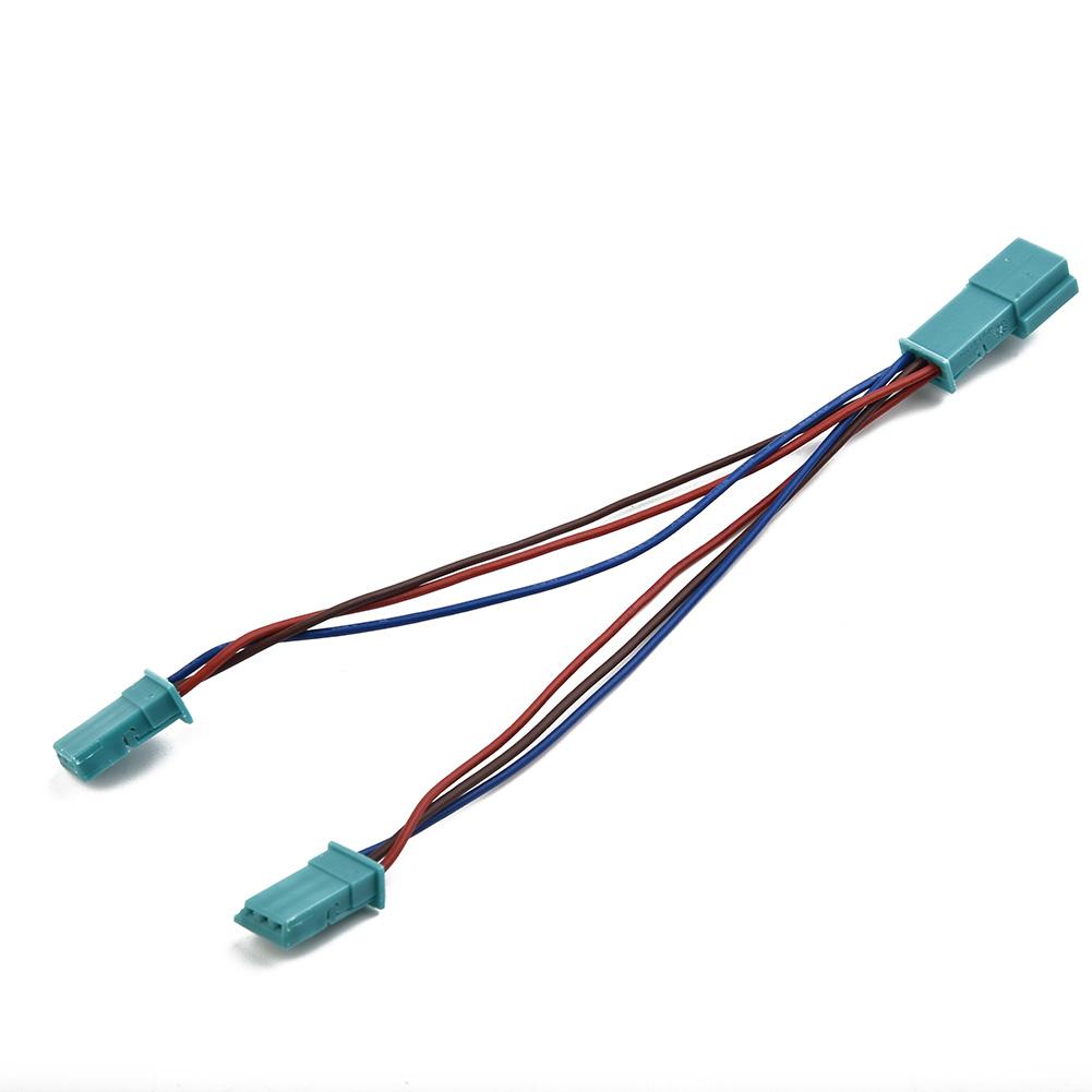 Złącze kabla Y 3-pinowe LED do podświetlenia otoczenia w uchwycie na kubek Adapter AC / Radiowy Do BMW F30/F31/F80 M3 Akcesoria do elektroniki samochodowej