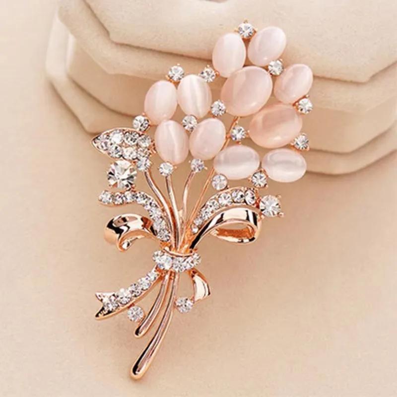 New Temperament Trendy Gold Color Zircon Flower Brooches for Women Cute Sweet Advanced Opal Pins Jewelry Accessories Gift