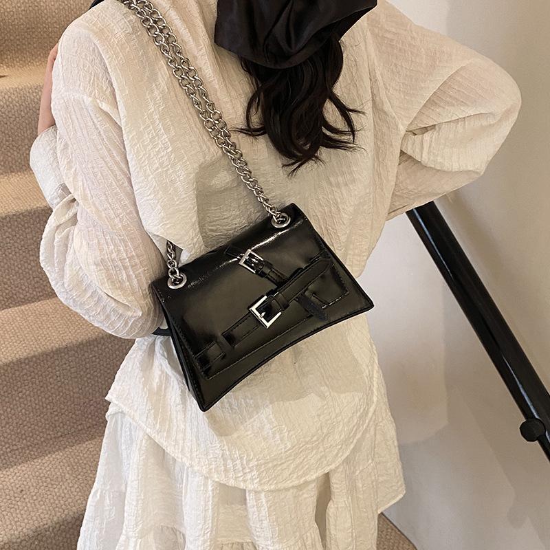 New Bag Women's 2025 Popular Fashion Trend Messenger Bag Spring and Summer Versatile Ins Women's Shoulder Small Square Bag