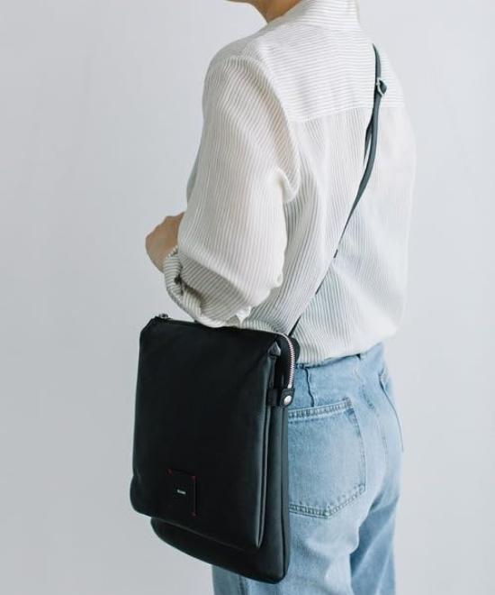 Vuure Shoulder Bag B-24094 Women's Black