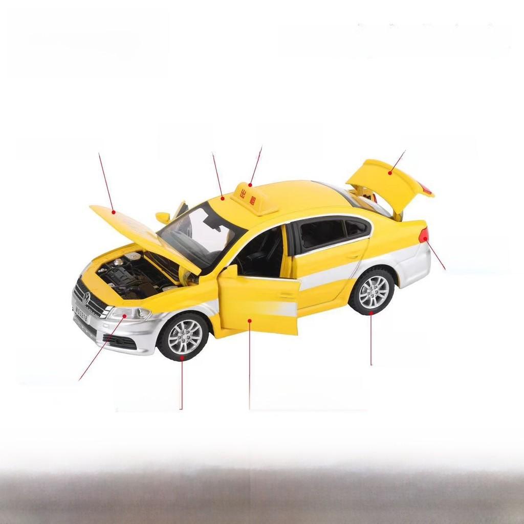 Car Alloy Taxi Model 132 Scale Light Sound Effects Children Play Gifts Festival