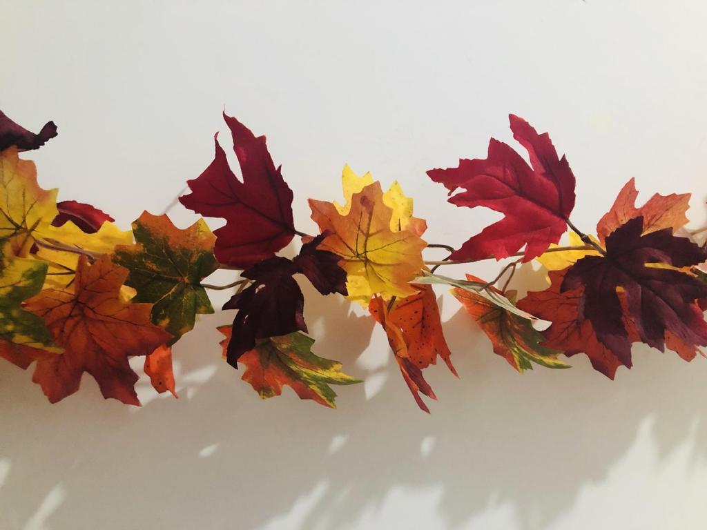 Halloween LED Lights Fall Maple Leaf Rattan Garland Copper Wire Lights Hanging Plants Festive Party Yard Decoration Lights