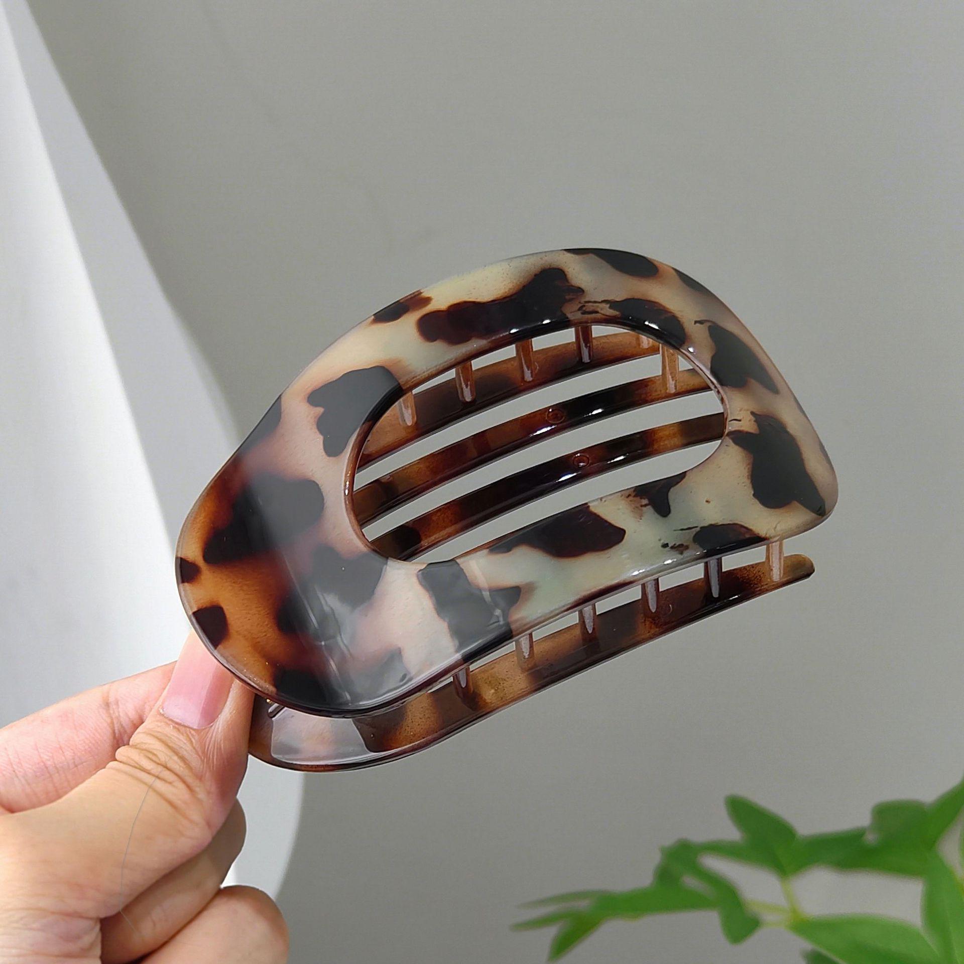 

Versatile Leopard Print Duckbill Hair Clip - Women s Fashion Accessory