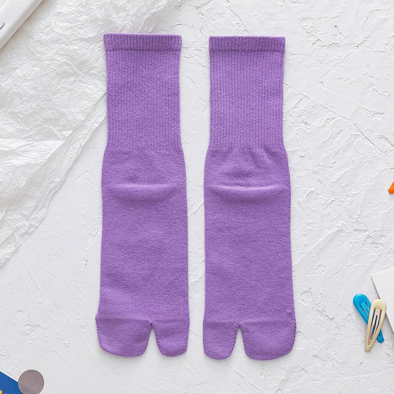 Colorful Cotton Split-Toe Socks: Japanese-Style Mid-Calf Toe Socks for Women, Perfect for All Seasons and Flip-Flops