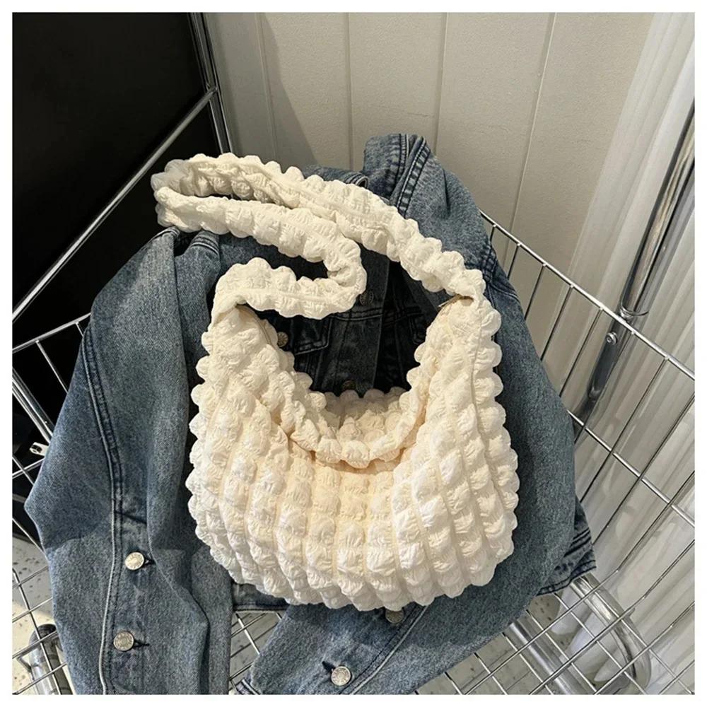 Dámská plisovaná crossbody taška Vyšívaná kostkovaná taška přes rameno s prošívaným designem Velkokapacitní podpažní tote pro každodenní nošení
