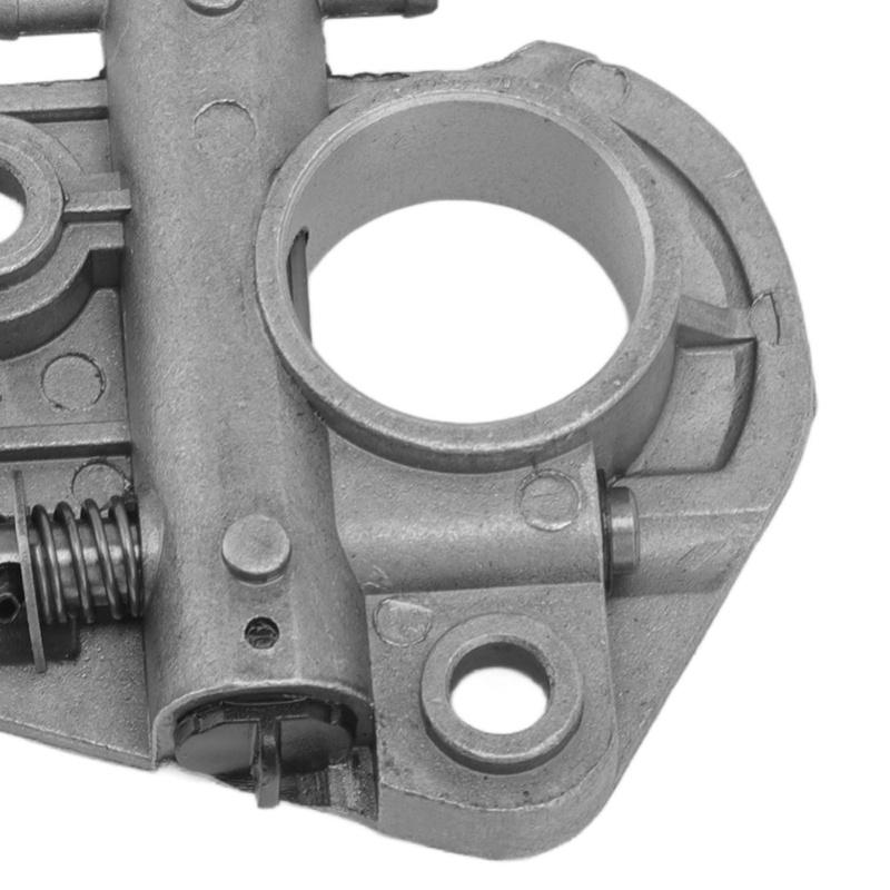 Oil Pump For CS3050 CS3400 CS3450 GC34 CS340 CS341 CS345 CS346 Chainsaw Aluminum Iron Oil Pump Repace For 43700239130