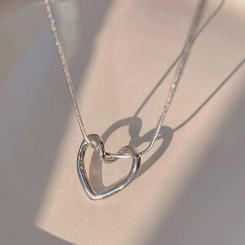 Stainless Steel Necklaces Hollow Heart Pendant Clavicle Chain Fashion Light Luxury Simplicity Necklace For Women Jewelry Gifts