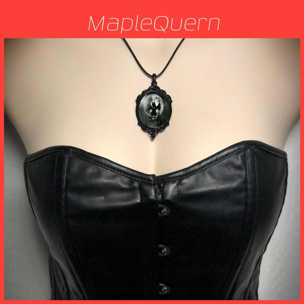 Gothic Punk Resin Pendant Necklace With Animal Charm For Women Autumn Winter Fashion