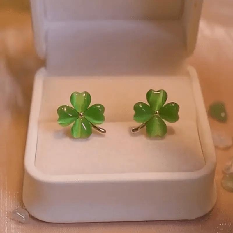 

1 Pair Creative Leaf Grass Stud Earrings, Elegant Classic Design for Women - Everyday Wear, Valentine s Gift зелёный