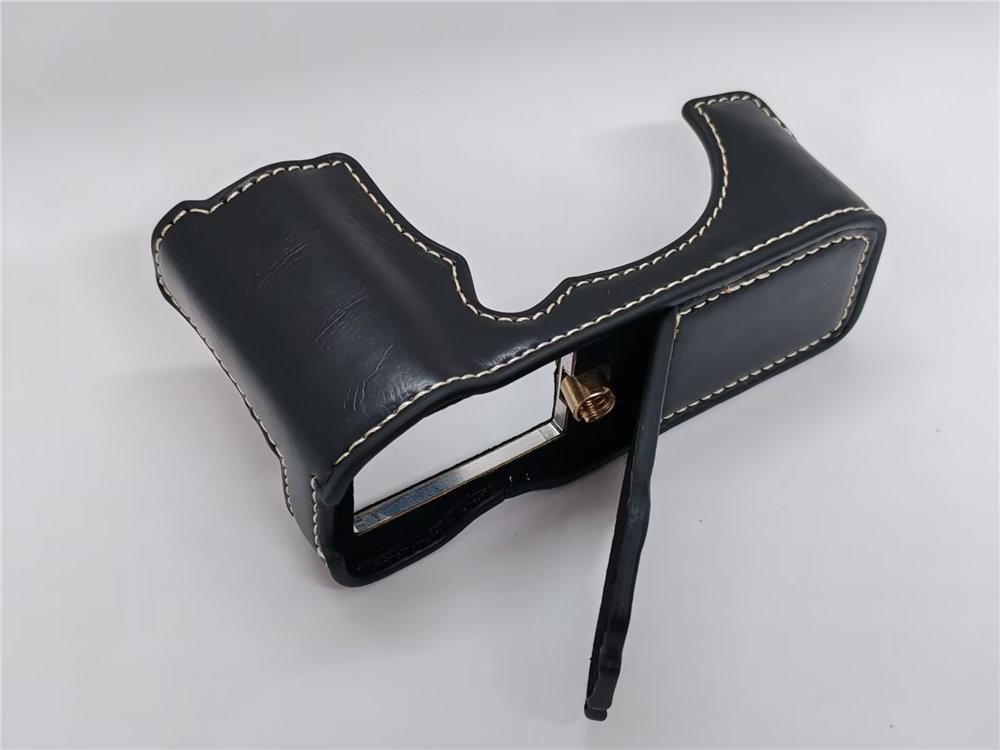 XM5 Kamera PU Leder Halbtasche für Fujifilm XM5 Fuji X-M5 Boden Akkuöffnung Abdeckung