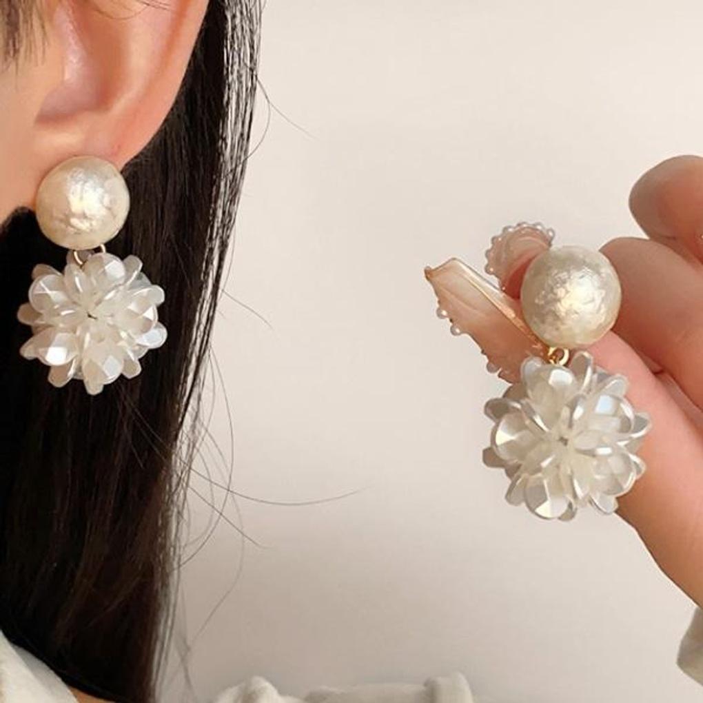 Women's Accessory Mongle Dangling Flower Earrings [Silver Needle]