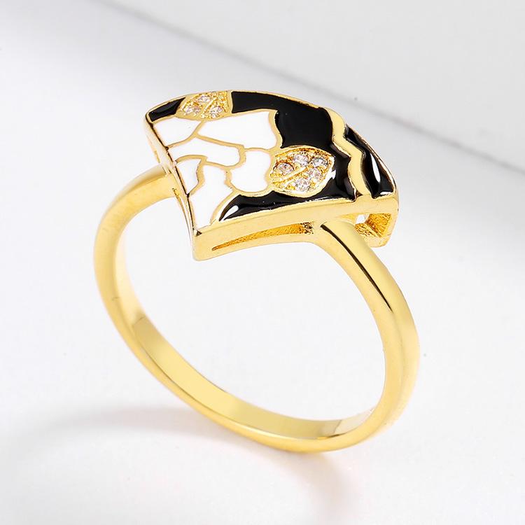 Creative Scallop Lady Ring Fashion Flower Black and White Handcrafted Enamel Ring Party