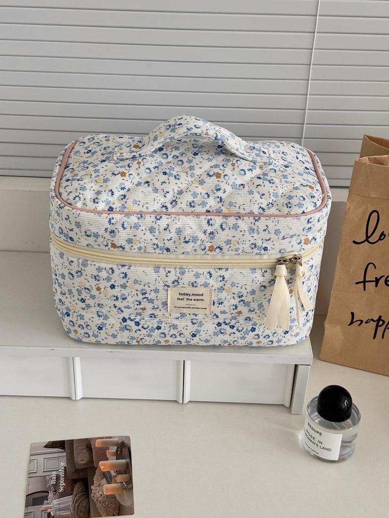 Spring Fresh Blue Floral Corduroy Makeup Bag - Portable & Versatile Storage