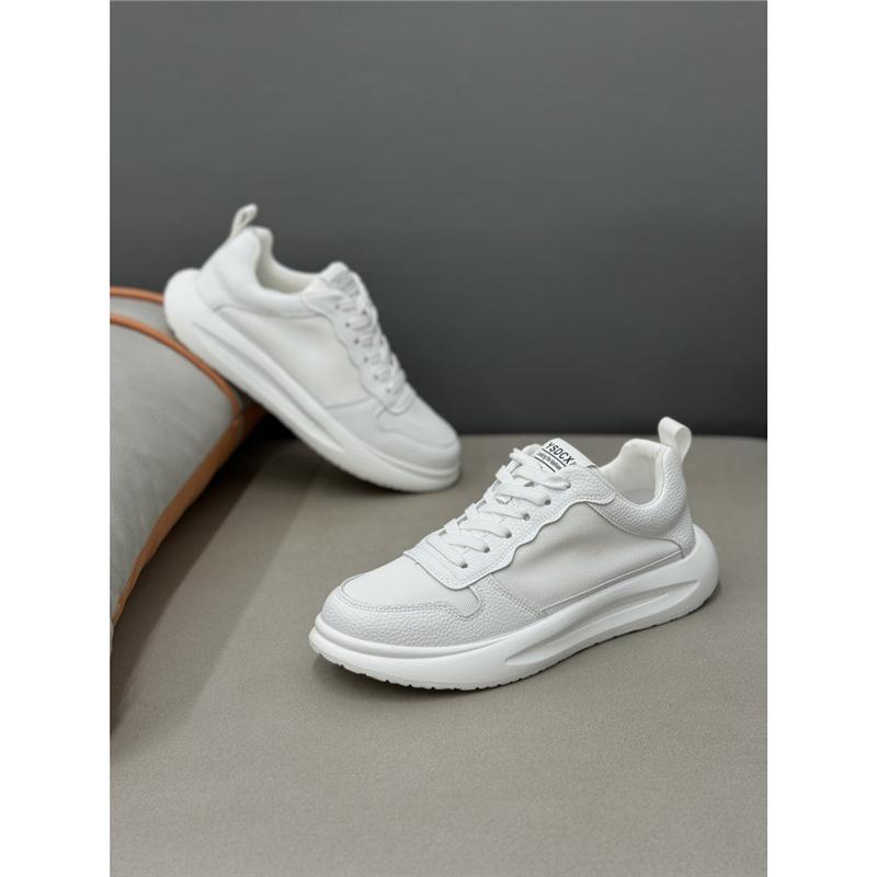 Neue bequeme Schuhe, Sportschuhe sind bequem und atmungsaktiv qs.