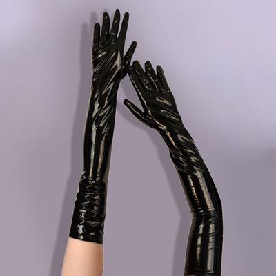 1 par de luvas de boate com acabamento em tinta macia, dedos longos e cheios sobre o cotovelo, couro envernizado decorativo, estilo punk, luvas femininas para festa