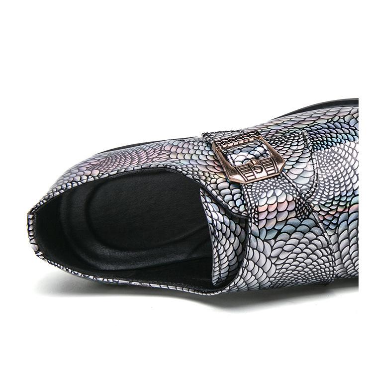 Silver Demon Pointed Toe Leather Shoes: Color-Changing, Trendy Casual Footwear for Men, Perfect for Nightclubs and All Seasons.