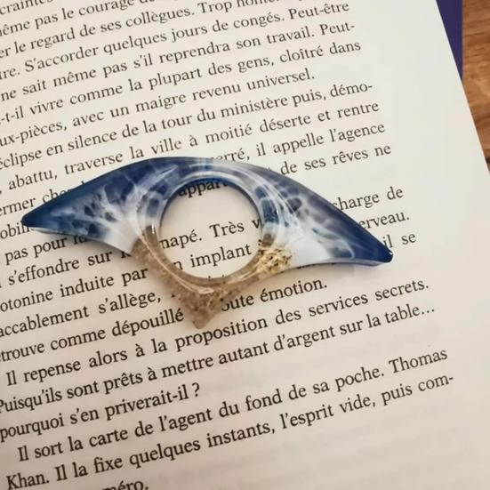 Ocean Beach Book Page Holder Handcrafted Thumb Ring Page Holder Resin Coastal Reading Accessories Gift for Book Lovers Literary Teachers