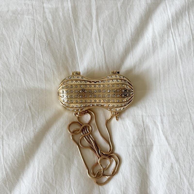 

Niche personalized acrylic peanut bag new fashion shoulder bag women s chain mini lipstick bag