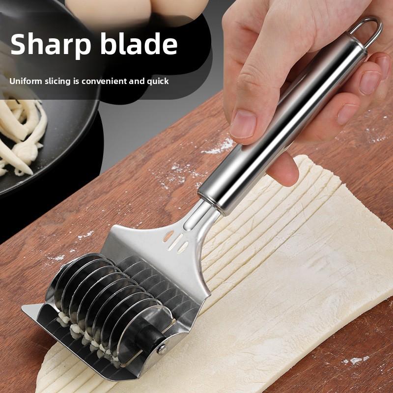 Creative Household Stainless Steel Dough Cutter Thickened Rolling Wheel Kitchen Tool Portable Noodle Slicer6