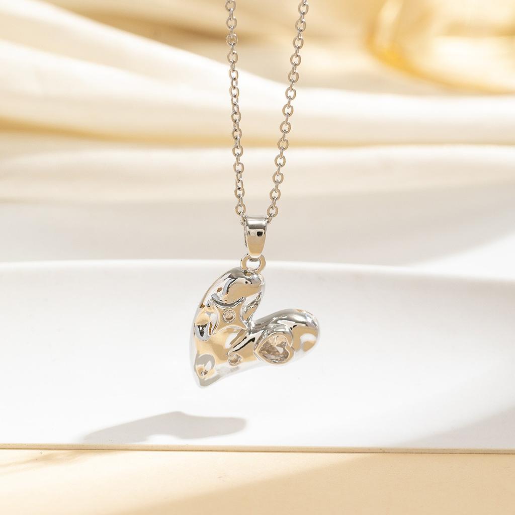 Small Heart Zircon Pendant Necklace For Women Minimalist Fashion Collarbone Chain Dainty Love Design