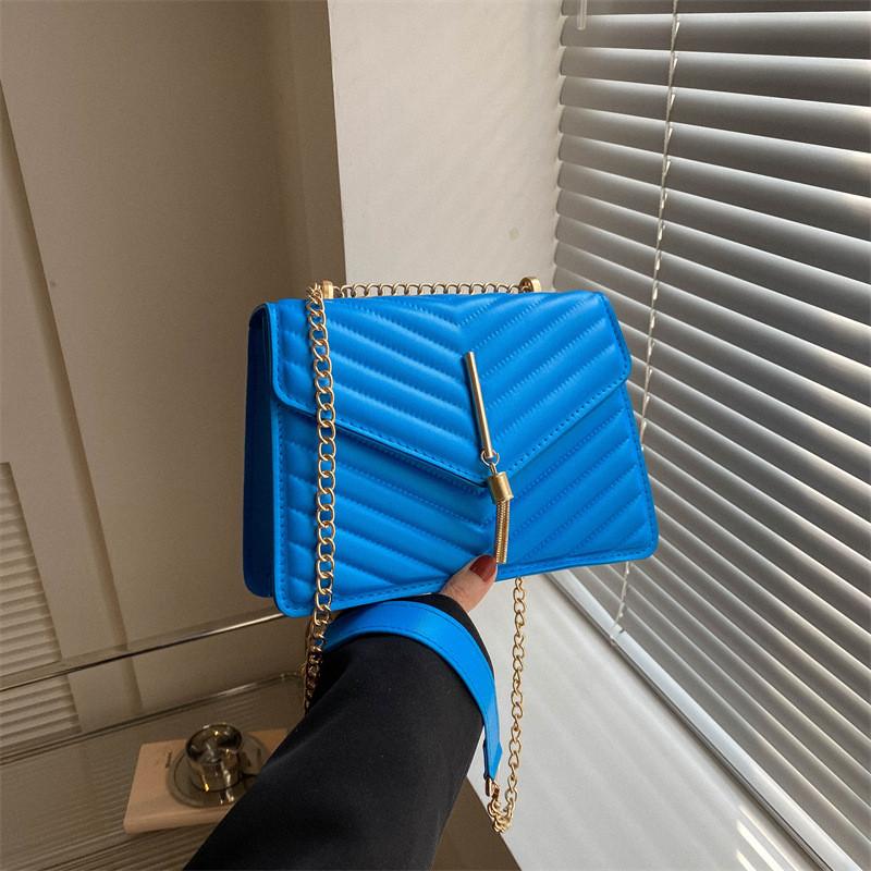 Fashionable Chain Strap Small Square Bag For Women Stylish Simple Design Casual Everyday Use