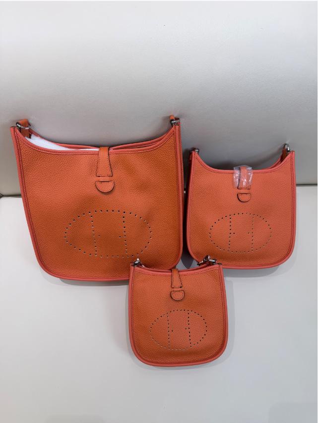 2026 Women's Classic Cowhide Leather Shoulder & Crossbody Bag