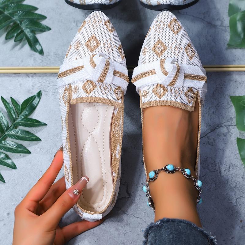Skinny pointed large size flat single shoes women, fashionable flying weaving one pedal bow casual breathable color matching single