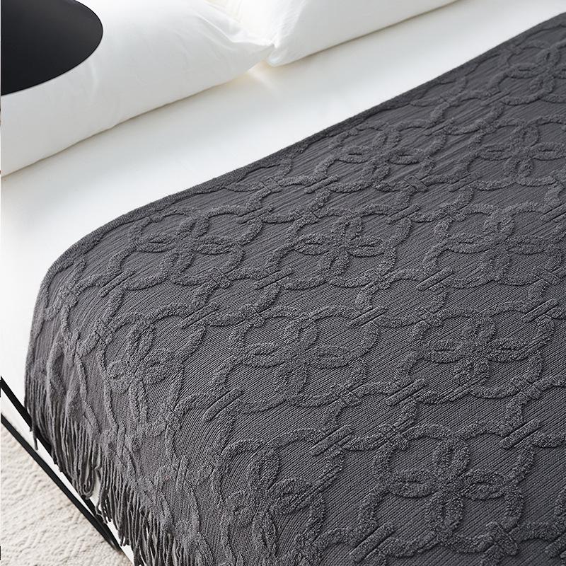Nordic Knitted Bed Runner & Throw Blanket - Soft Fabric, Decorative Scarf for Bed or Sofa