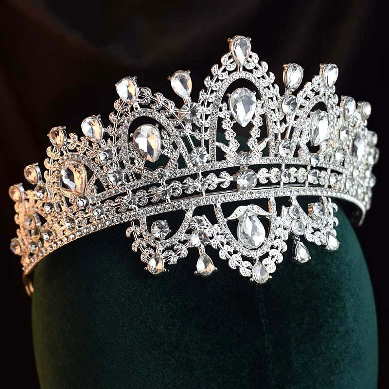 

Luxurious Crystal Baroque Crowns for European and American Brides Birthday Crowns Beauty Pageant Awards Coming of Age Ceremonies and Hair Crowns