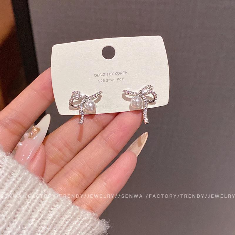 French Micro-inlaid Zircon Bow Earrings Women's Light Luxury Design Stud Earrings Small Ear Jewelry